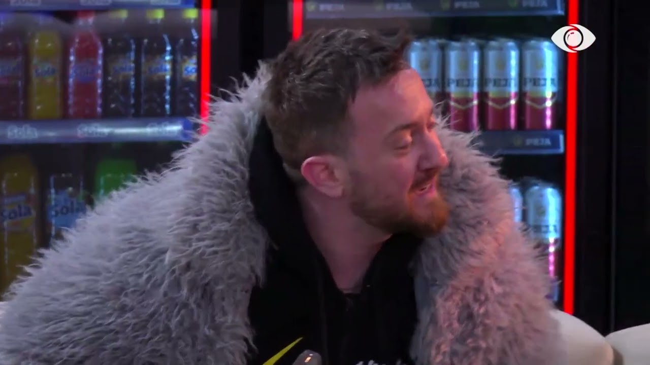 Ti ke një fytyrë por ke shumë maska/ Tiri diskuton me Vserlon