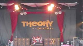 Theory of a Deadman Live Crue Fest II "Got It Made"