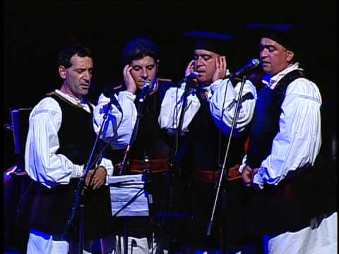 Tenores di Bitti "Mialinu Pira" in San Paolo of Brasil sing La Rama with Bilja and Magda Pucci