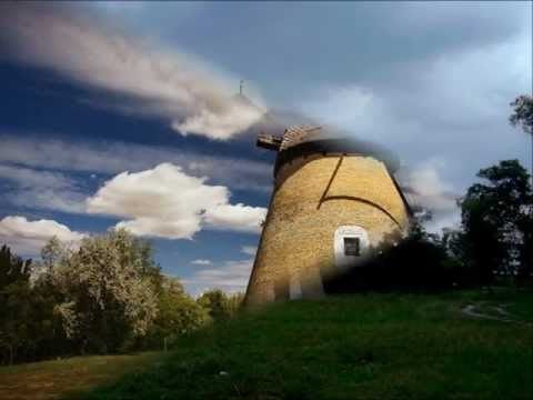 Nem forog a topolyai szélmalom                           TOPOLYA