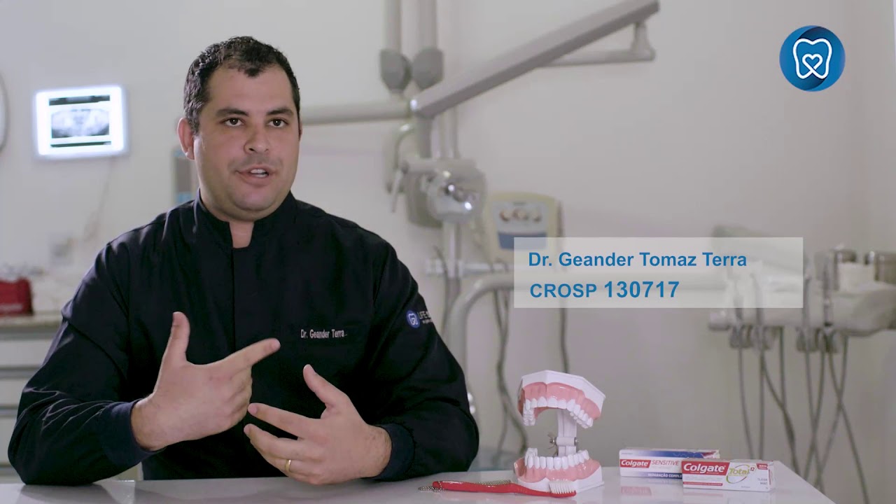 O que é um pontinho preto no dente