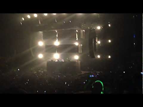 Swedish House Mafia spinning Rage (Deniz Koyu) vs Tell Me Why (Supermode) - NYC