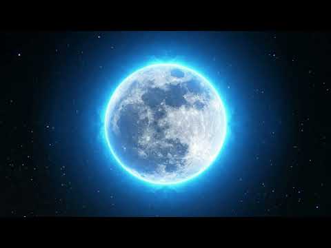 (11) The Lady In White