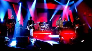 Beady Eye - The Beat Goes On [Live on Alan Carr: Chatty Man July 2011]