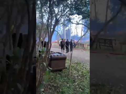 Incêndio destrói cabanas em parque no interior de Fazenda Vilanova