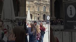 O DIA EM QUE O MUSEU DO LOUVRE FOI ROUBADO #paris #louvre #frança
