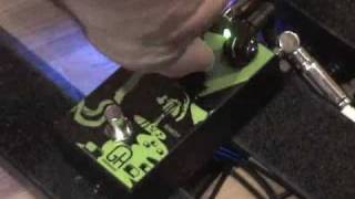 Video thumbnail for Greenhouse Effects REMEDY Fuzz guitar effects pedal demo by gearmanndude
