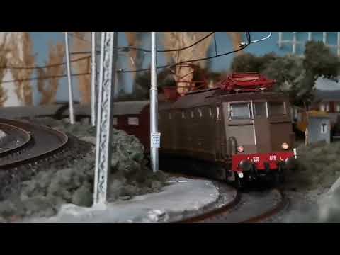 E636 con treno collettame [Fermodellismo scala H0]