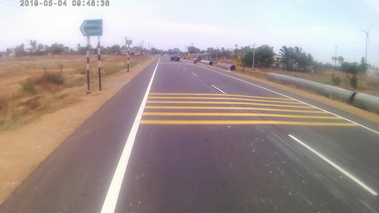 #finally overtaking#mahindra xylo#re himalaYAN#
