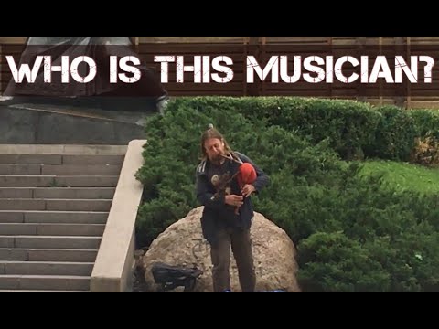 Ukraine Kiev Street Musician / Busker