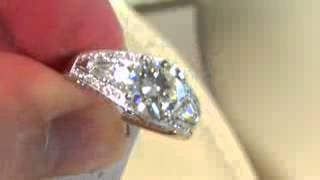 preview picture of video 'Vintage Jewellery UK - Buying Tips For Vintage Jewellery'