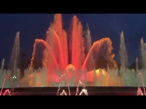 Поющий фонтан в Барселоне