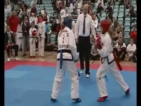 HWA RANG TKD - Kate en Alison sparring UK Open 11/11/12