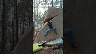 Video thumbnail of Mano Direita, 6b+ (sit). Sintra