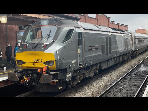 Class 68 68013 Thundering through Gerrards Cross | Chiltern Railways | 21.01.2023