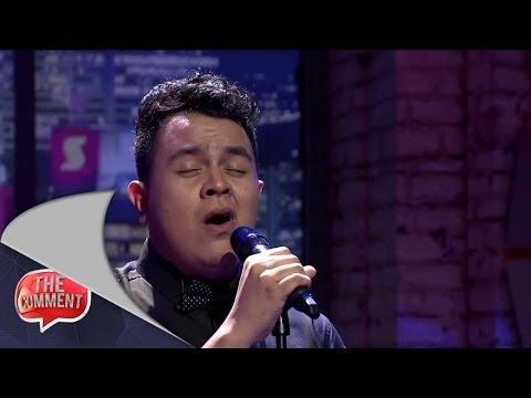 The Comment - Backstage Tulus  Sepatu