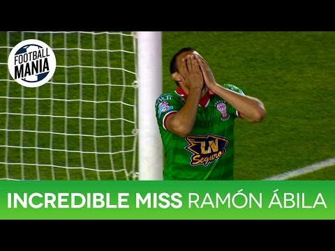 Epic FAIL!!! Ramón Ábila Misses Incredible Chance vs. River Plate