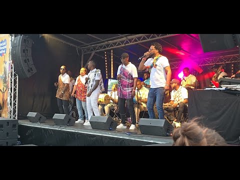 “La Rouge” tijdens "Keti Koti Festival” op de Esplanade Almere Centrum op 1 juli 2024