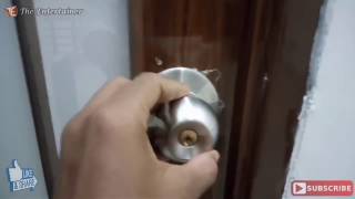How To Unlock A Door Lock Using A Credit Card !!!