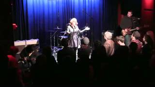 SIXPENCE NONE THE RICHER LIVE IN THE RED ROOM AT CAFE 93.9