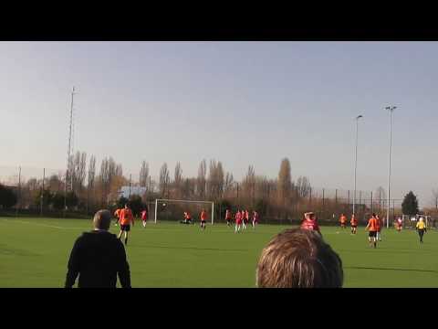 17 feb 2018 VV De Meern 10 - Geinoord 6 com 3-1 Charlie tikt bal op lat