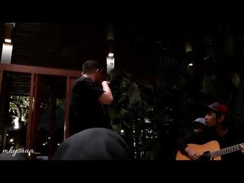 Tulus ft yura yunita - cerita tuan nona kesepian