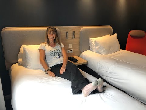 MY FIRST HOTEL STAY POST COVID19 LOCKDOWN-WHAT'S IT REALLY LIKE? HOLIDAY INN EXPRESS BATH, ROOM TOUR
