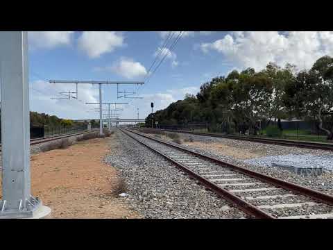 VL361 and CM3308 lead 1503s at Greenfields