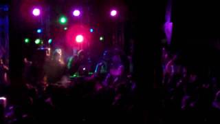 World beat center scream rave 2009