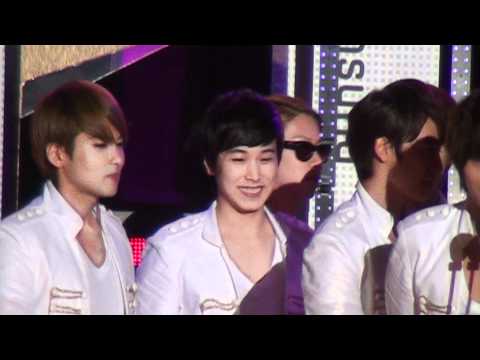 [fancam] 101209 Golden Disk Award 2010 Super Junior Win Disk Bonsang Award   Forcus Sungmin