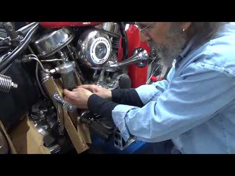 Changing Oil and Filter on a Harley Davidson Panhead