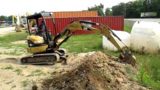 preview picture of video 'Caterpillar 303CR Mini Excavator'