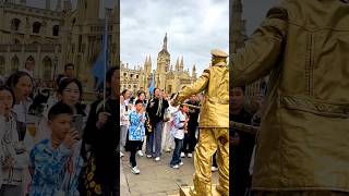 Levitating Goldman.#valentinethestatue