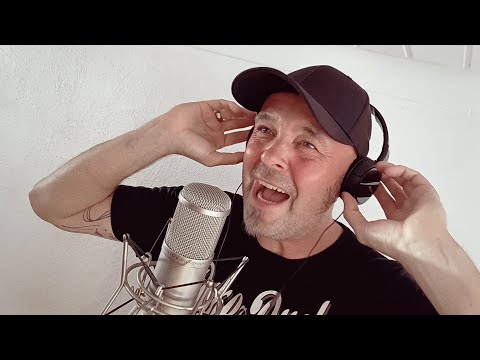 De La Rocka - "Out of This World" (Official Studio Video)