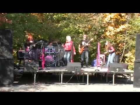 Backseat Betties cover Barracuda by Heart
