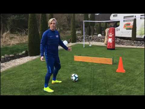 #ffsfussball  www.fussballferien.com   Passspiel an der Bank oder an der Wand