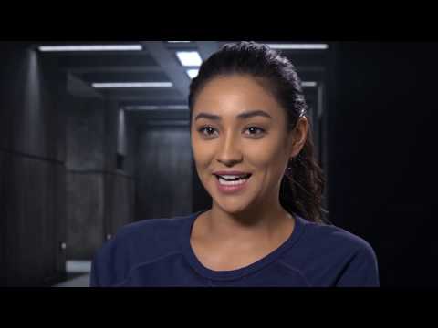 Shay Mitchell: THE POSSESSION OF HANNAH GRACE