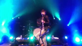 Hot Chelle Rae - Bushes / Keep You With Me live