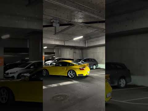 Porsche 911 996 GT2 casually shows up at #carmeet in Zagreb (Croatia)! #porsche #911gt2 #porschefans