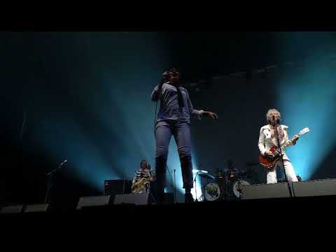 You Am I & Sarah McLeod performing My Generation (live in Melbourne 2023)