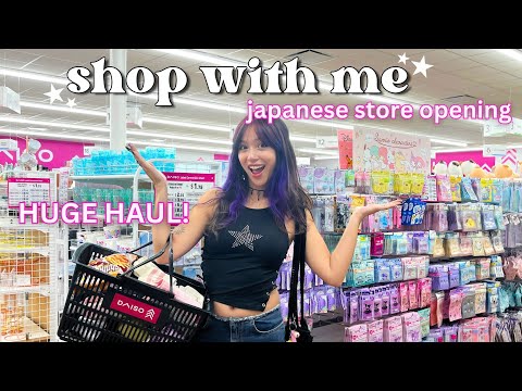 LET'S GO SHOPPING 🛍️ hello kitty, japanese food, fashion + huge daiso haul!