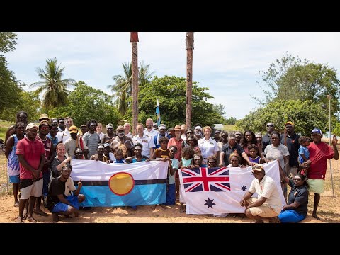 Navy builds ties with Sea Country