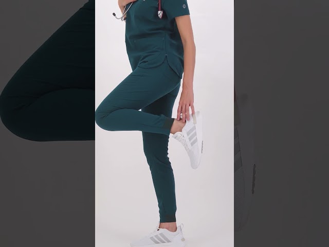 Vídeo relacionado con KAIXUAN - PANTALÓN Pijama Unisex DE Uniforme MÉDICO Enfermera Dentista ESTÉTICA Veterinaria - PANTALÓN con Cintura ELÁSTICA DE Uniforme Laboral Limpieza HOSTELERÍA - Serie 8312 (L, Blanco)