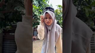 Download lagu Sabila nggak mau Gummy Bibir karena⁉️ mp3 Download lagu Sabila nggak mau Gummy Bibir karena⁉️ mp3