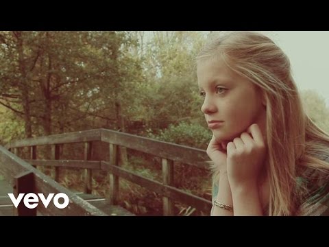 Karolien - Lightspeed (Official Video)