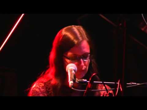 "Deep Blue Ocean" by Amy Obenski & The Carbone Band (Maison des Arts, France)