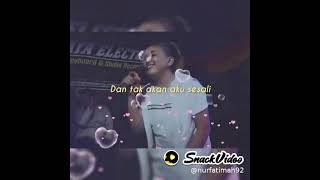 Download lagu Gaun merah mp3 Download lagu Gaun merah mp3