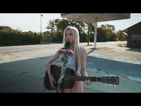 Zandi Holup - "Gas Station Flowers" (Live Acoustic)
