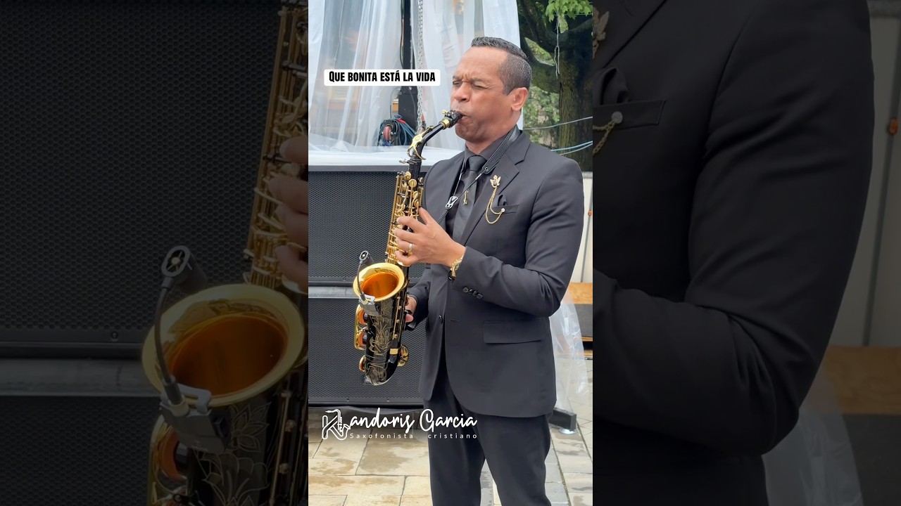 Promotional video thumbnail 2 for Kandoris Saxophonist