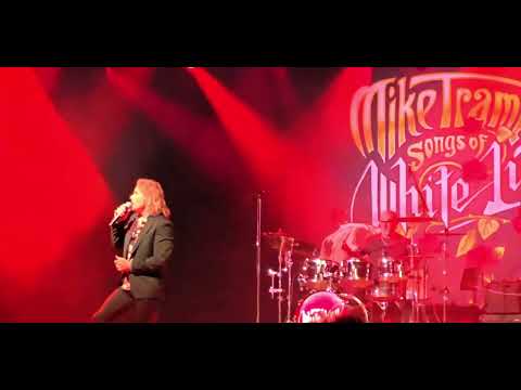 Out with the boys - Mike Tramp🎶White Lion - Kulturium Ishøj🇩🇰 - nov 25 #miketramp #whitelion #rock